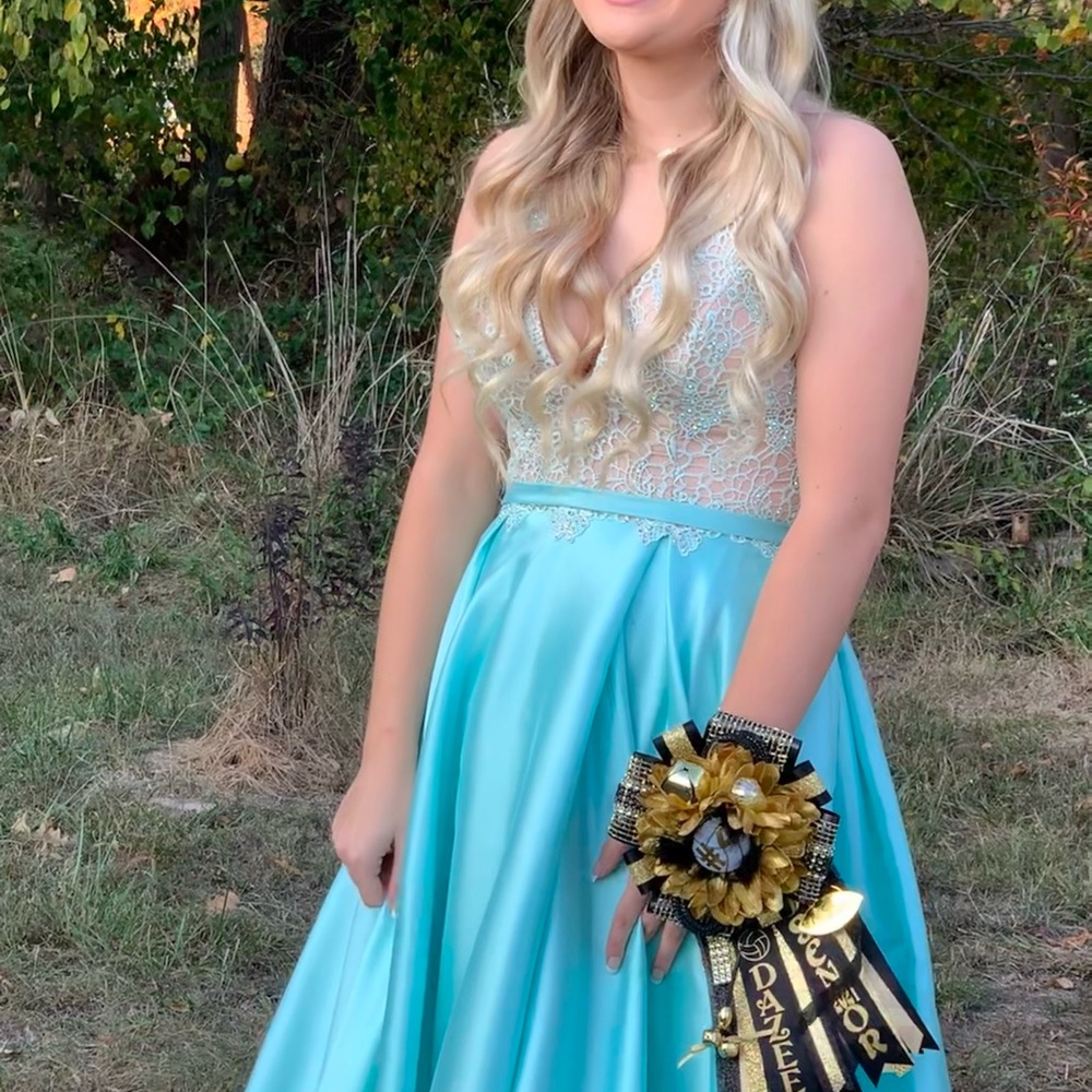 Formal - Picture 7 of 7